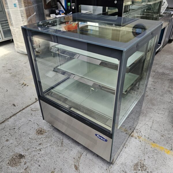 Refurbished 900MM 3 Tier Display Fridge