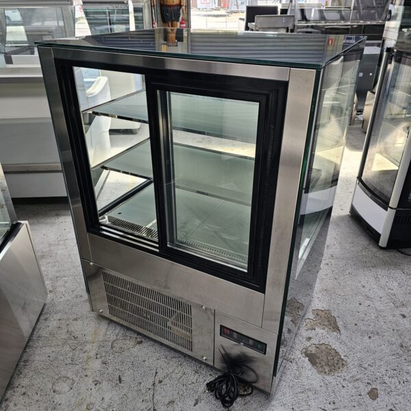 REFURBISHED 900MM 3 TIER DISPLAY FRIDGE - Image 3