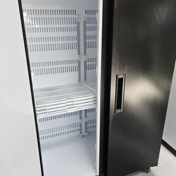 REFURBISHED SKOPE 2 DOOR STORAGE FREEZER - Image 4