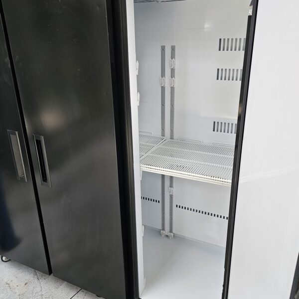 REFURBISHED SKOPE 3 DOOR STORAGE FRIDGE - Image 3