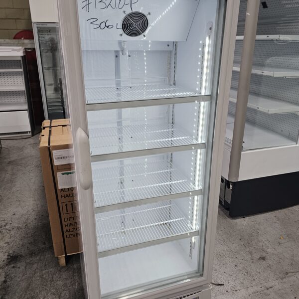 REFURBISHED SINGLE DOOR DISPLAY FRIDGE - Image 3