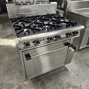 REFURBISHED TRUE HEAT 6 BURNER OVEN RANGE