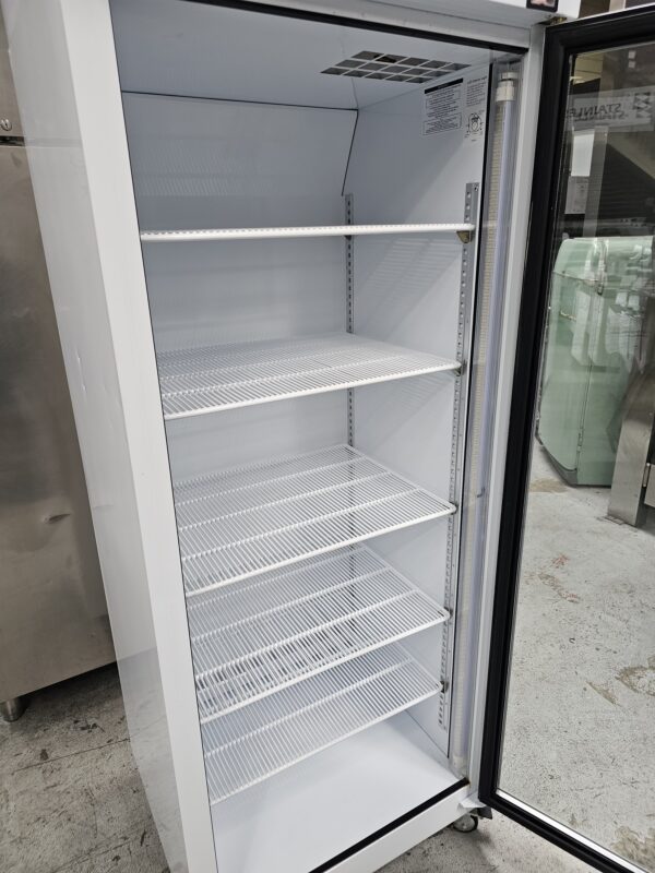 REFURBISHED SKOPE SINGLE DOOR DISPLAY FRIDGE - Image 3