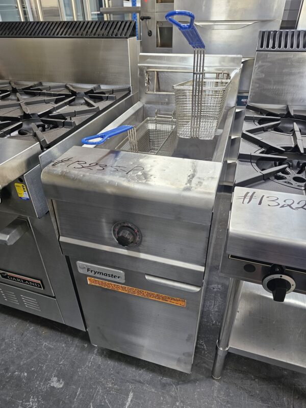 REFURBISHED FRYMASTER TWIN BASKET DEEP FRYER - Image 2