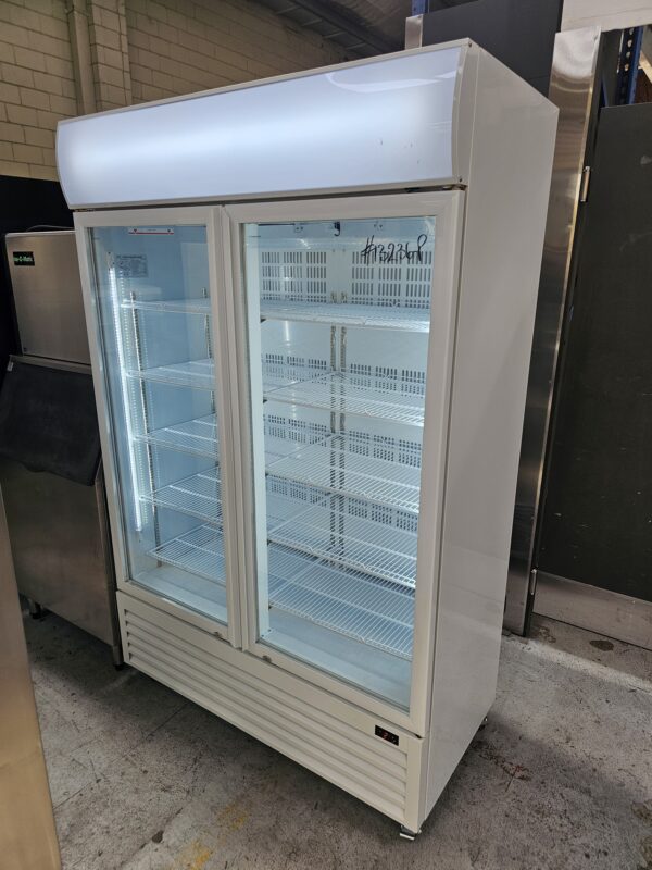 REFURBISHED 2 DOOR DISPLAY FRIDGE LARGE CAPACITY