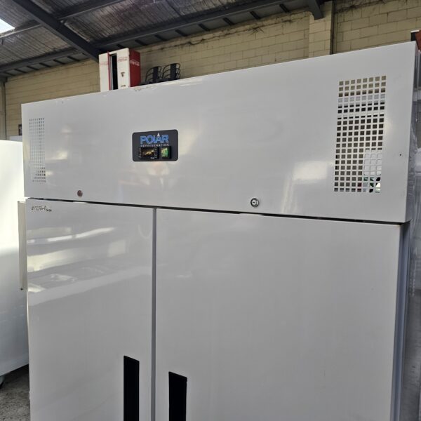 REFURBISHED POLAR 2 SOLID DOOR STORAGE FRIDGE - Image 3