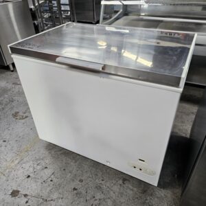 Refurbished Exquisite 238 Litre Chest Freezer - Durable & Efficient