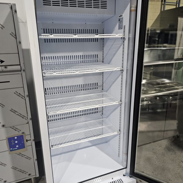 Refurbished Orford Single Door Display Fridge for Food & Drinks - Image 4