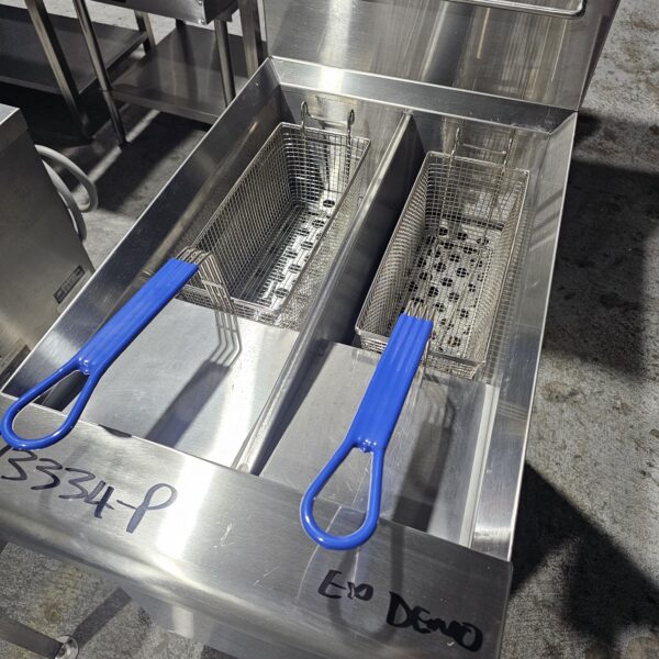 Premium EX DEMO WALDORF SPLIT PAN GAS DEEP FRYER - Image 3