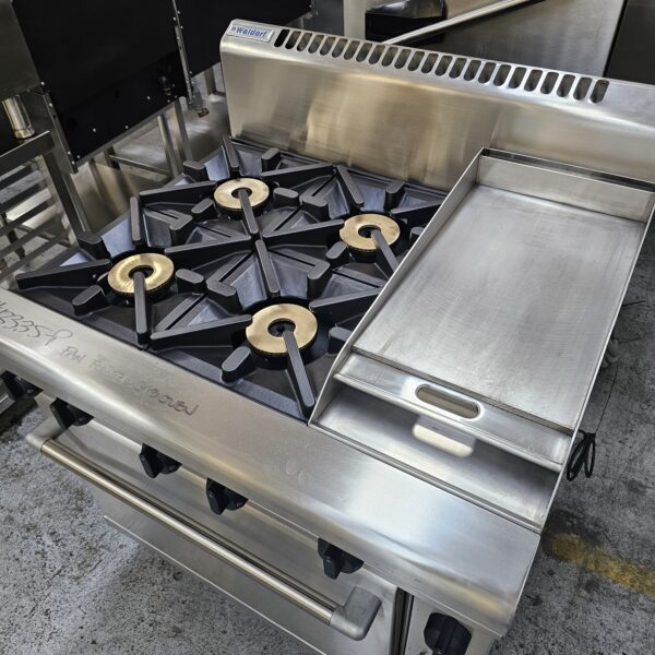 Waldorf 4 Burner 300 Grill Fan Forced Oven Range - Image 3