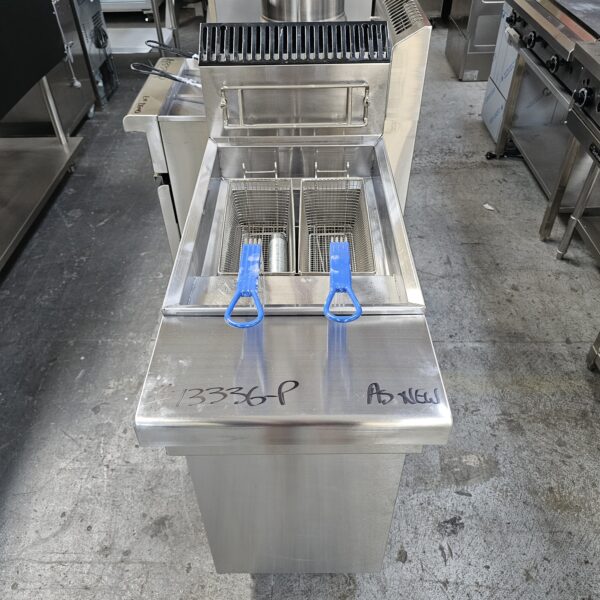Premium Frymaster Single Pan Gas Deep Fryer S35 280SD - Image 3