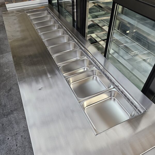 Refurbished Williams 2480mm Sandwich Pizza Preparation Fridge - Image 3