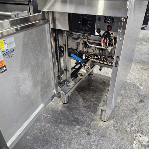 AS NEW WALDORF SINGLE PAN GAS DEEP FRYER - Image 5