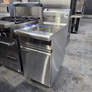 AS NEW WALDORF SINGLE PAN GAS DEEP FRYER
