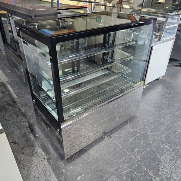 Refurbished 1200MM 4 Tier Display Fridge – Best Value - Image 2