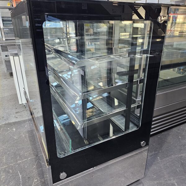 Refurbished 1200MM 4 Tier Display Fridge – Best Value - Image 4
