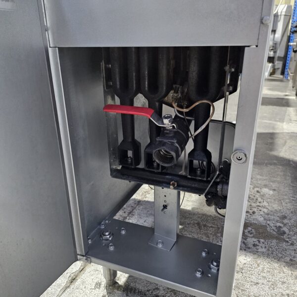 REFURBISHED FRYMAX SINGLE PAN GAS DEEP FRYER - Image 2