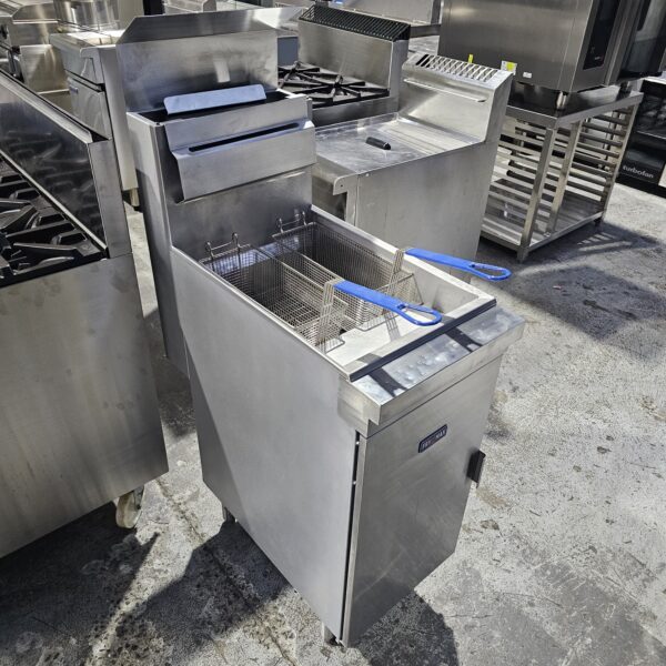 REFURBISHED FRYMAX SINGLE PAN GAS DEEP FRYER - Image 4