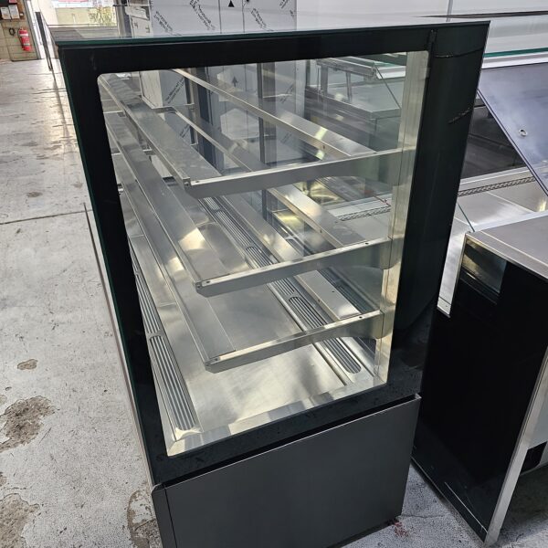 Refurbished Anvil 4 Tier Display Fridge – 1800mm - Image 3