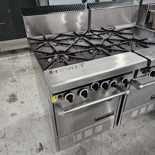 Refurbished 4 Burner Oven Range - Premium Quality Cooking