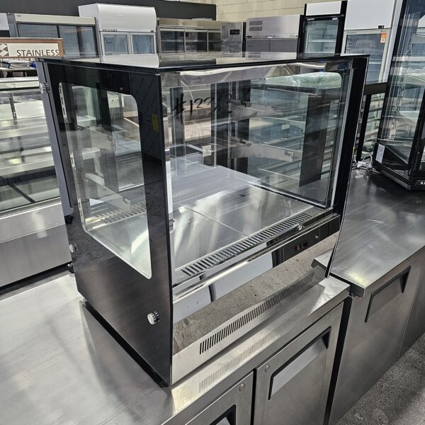 Refurbished 102L Benchtop Cake Display Fridge