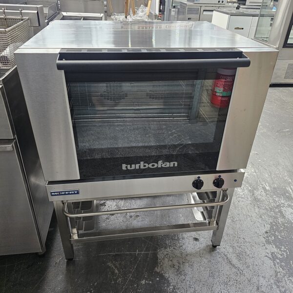 Affordable Refurbished Moffat TurboFan E28M4 Oven - Image 2