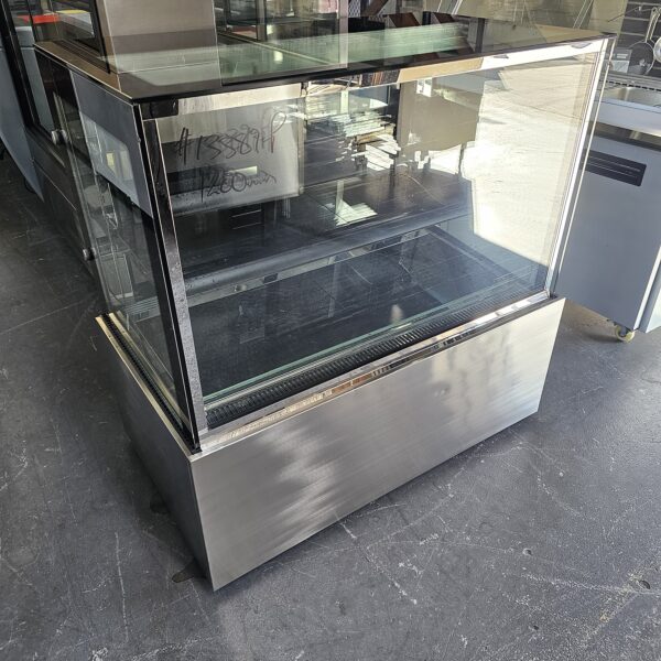 Refurbished Anvil 1200mm Display Fridge - Premium Quality - Image 2