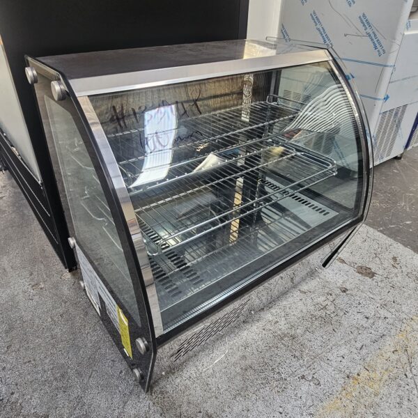 USED 700MM FED COUNTERTOP DISPLAY FRIDGE