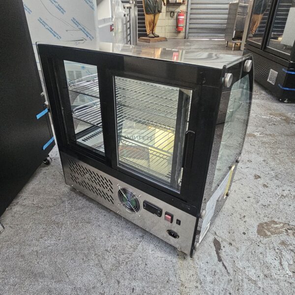 USED 700MM FED COUNTERTOP DISPLAY FRIDGE - Image 4