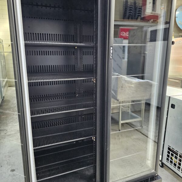 Refurbished Skope 2 Door Display Fridge - 850L Capacity - Image 4