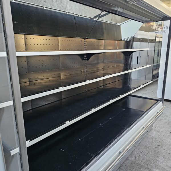 Refurbished Bonnet Neve 2560mm Open Display Fridge - Image 4