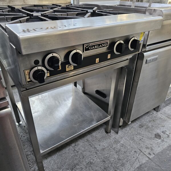 Refurbished Garland 4 Burner Cooktop with Stand - Image 4