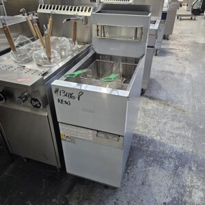 NEW DEAN SINGLE PAN GAS DEEP FRYER