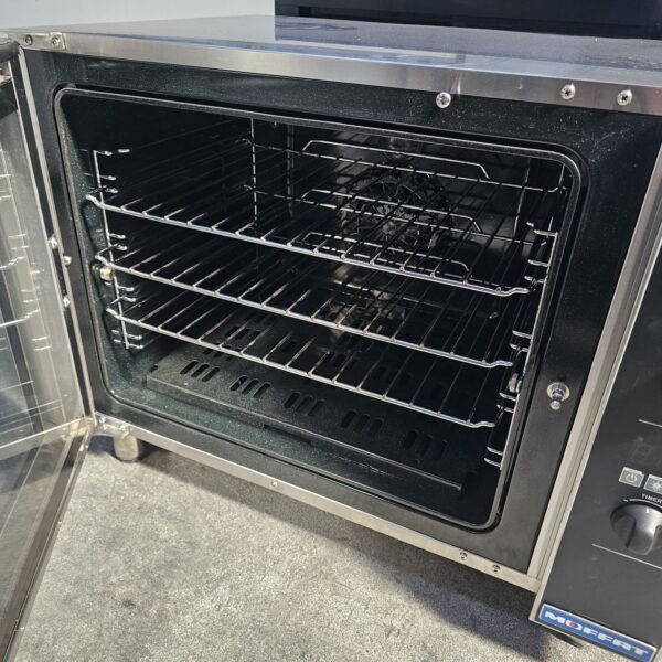 Refurbished Moffat TurboFan E31D4 Convection Oven - Image 3