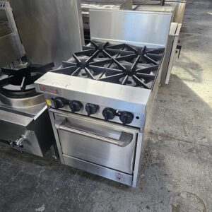 Refurbished True Heat 4 Burner Oven Range - Affordable Cooking