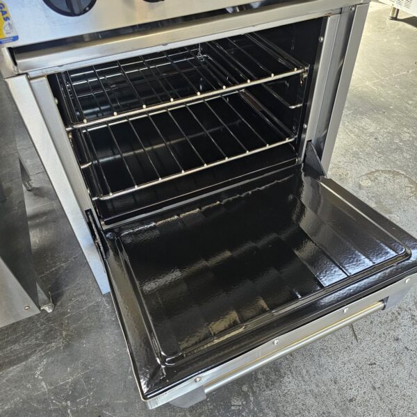 Refurbished True Heat 4 Burner Oven Range - Affordable Cooking - Image 4