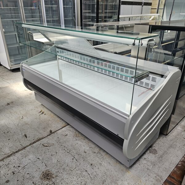 REFURBISHED 2000MM SQUARE GLASS DISPLAY FRIDGR - Image 2