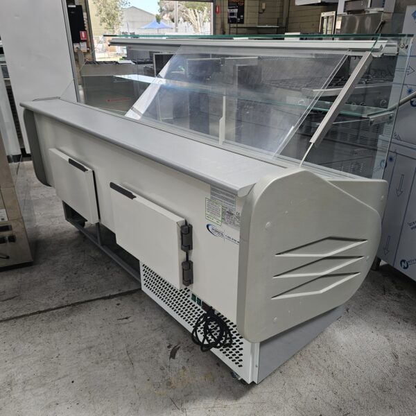 REFURBISHED 2000MM SQUARE GLASS DISPLAY FRIDGR - Image 3