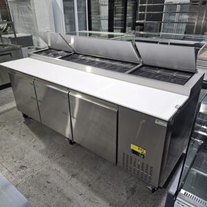 NEW 2400MM FED PIZZA/SALAD PREPERATION FRIDGE