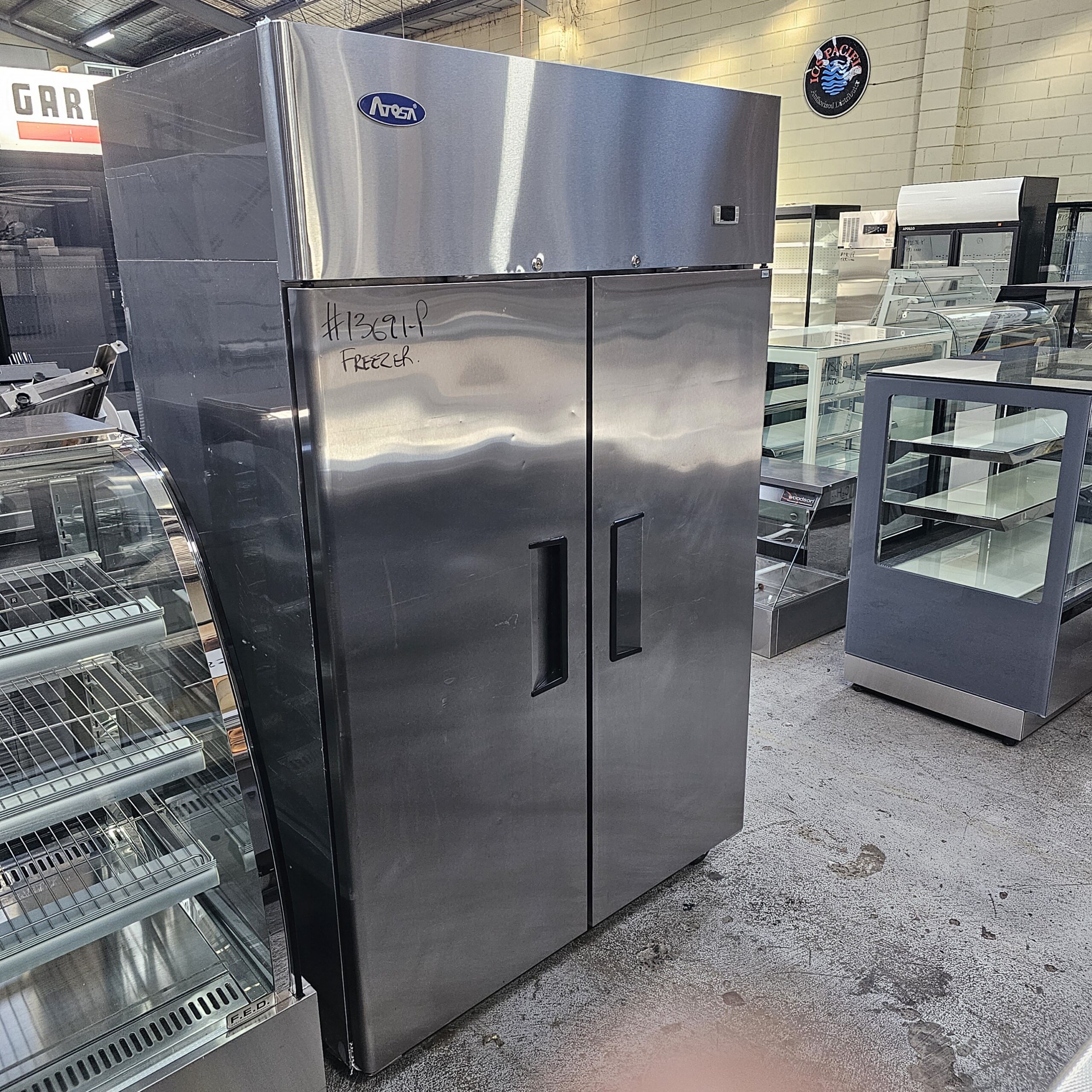 REFUEBISHED ATOSA 2 DOOR STORAGE FREEZER - Image 2