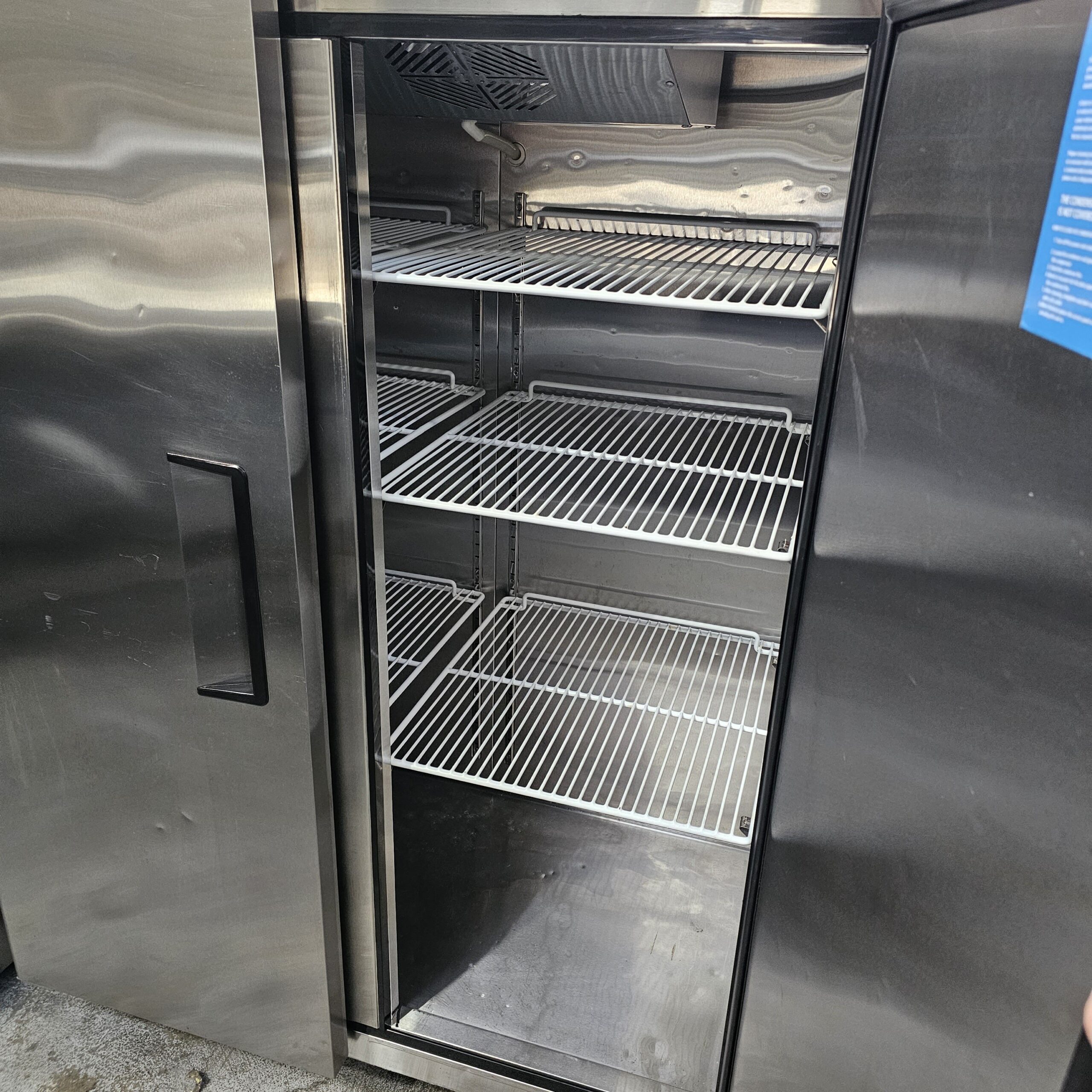 REFUEBISHED ATOSA 2 DOOR STORAGE FREEZER - Image 4