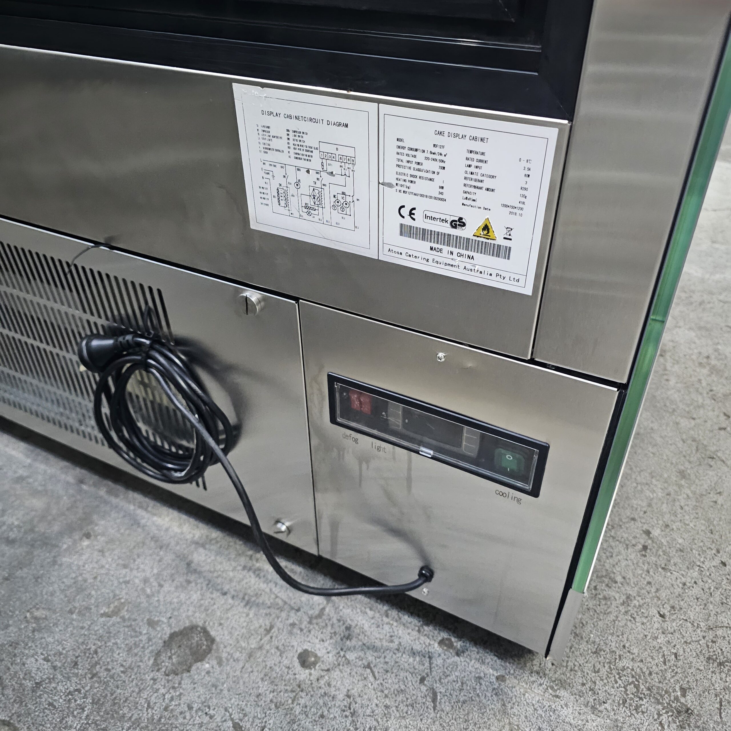 REFURBISHED 1200MM DISPLAY FRIDGE - Image 5