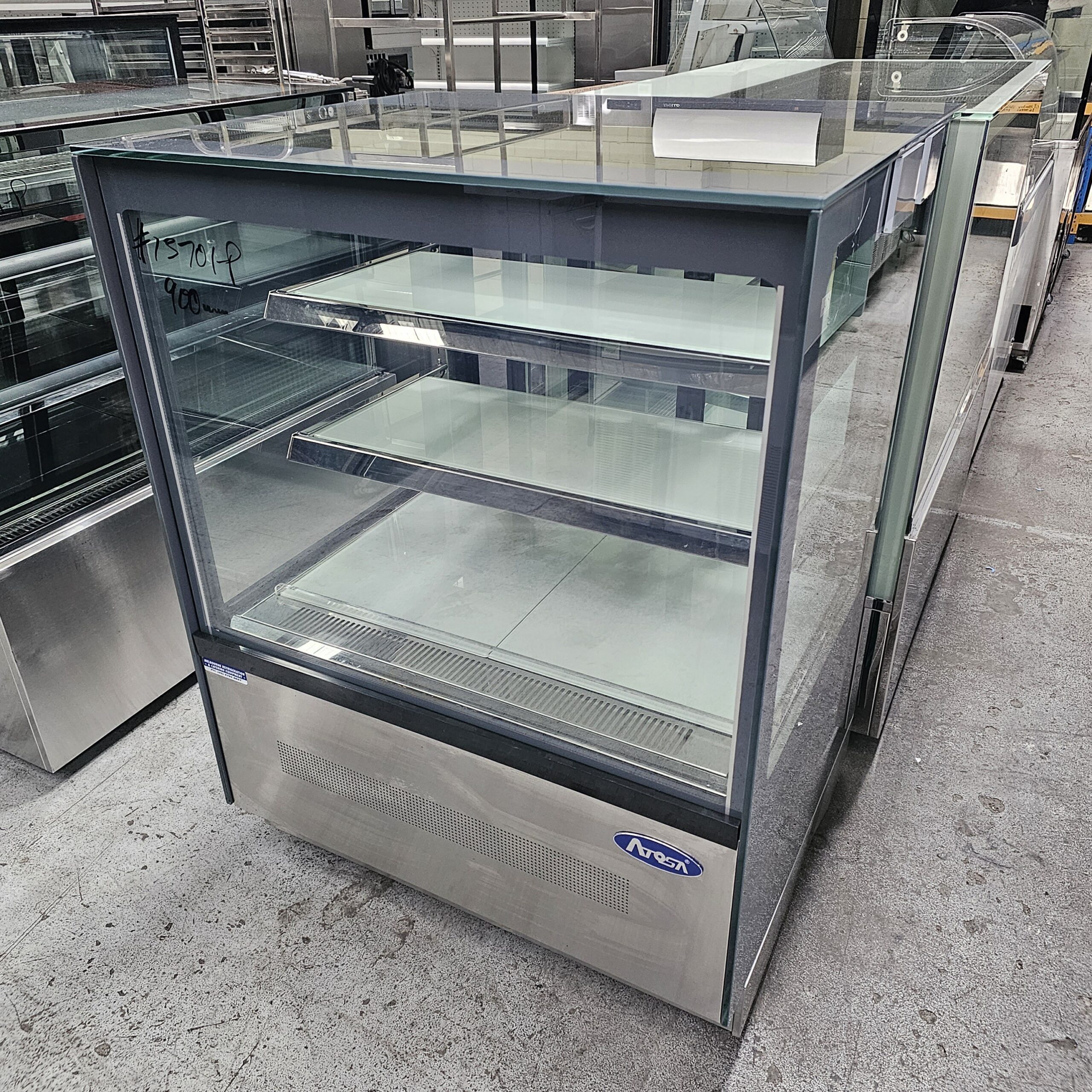 REFURBISHED 900MM 3 TIER DISPLAY FRIDGE - Image 2