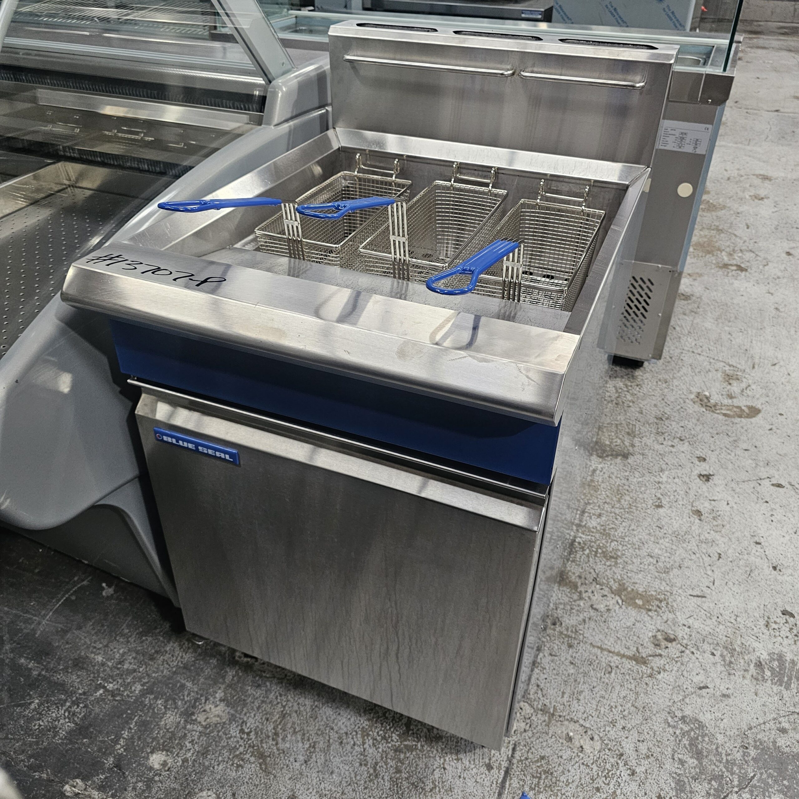 REFURBISHED BLUESEAL 3 BASKET DEEP FRYER